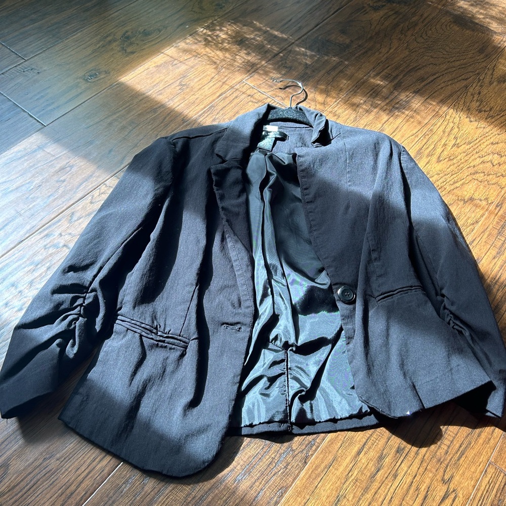 89th & Madison Black Blazer